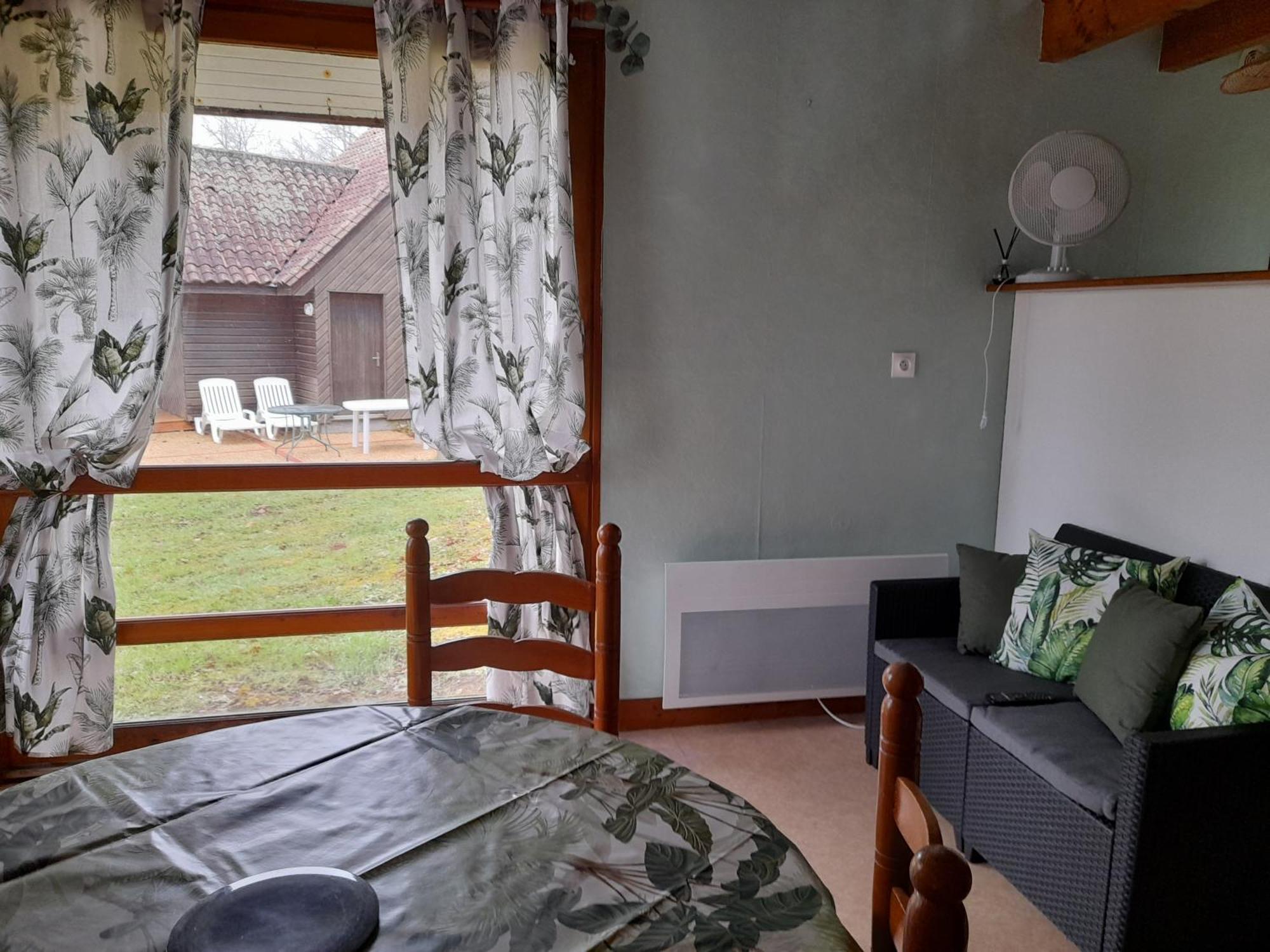 Village De Gites Lapeyre Екстер'єр фото